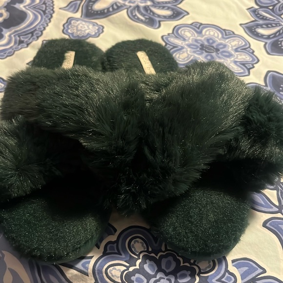 halluci Shoes - Halluci slippers size 7/8